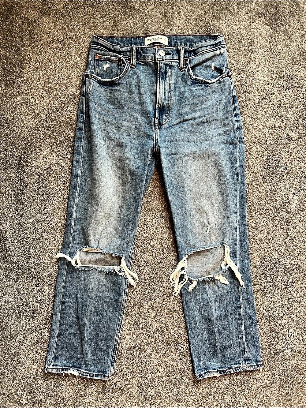 Abercrombie & Fitch The Ankle Straight Ultra High Rise Distressed Jeans Size 27
